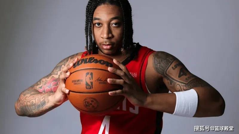 尽管火箭在, 让人眼前一 尽管火箭在, 让人眼前一